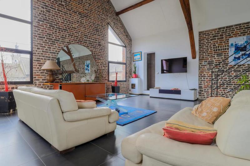 Maison - 395 m² - 9 pièces