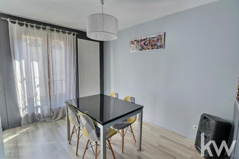 Immeuble - 83 m² - 4 pièces