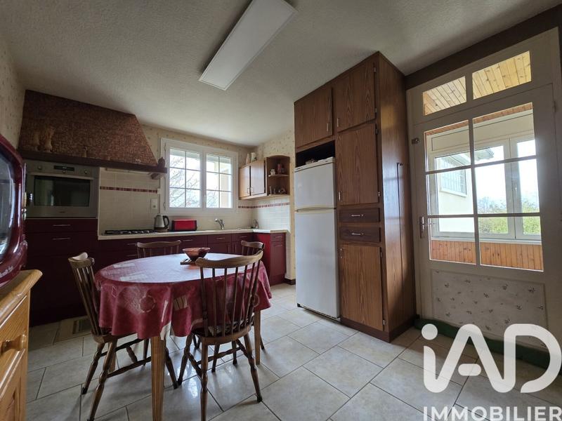 Maison - 188 m² - 8 pièces