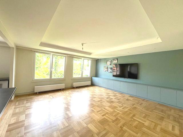 Immeuble - 213 m² - 8 pièces