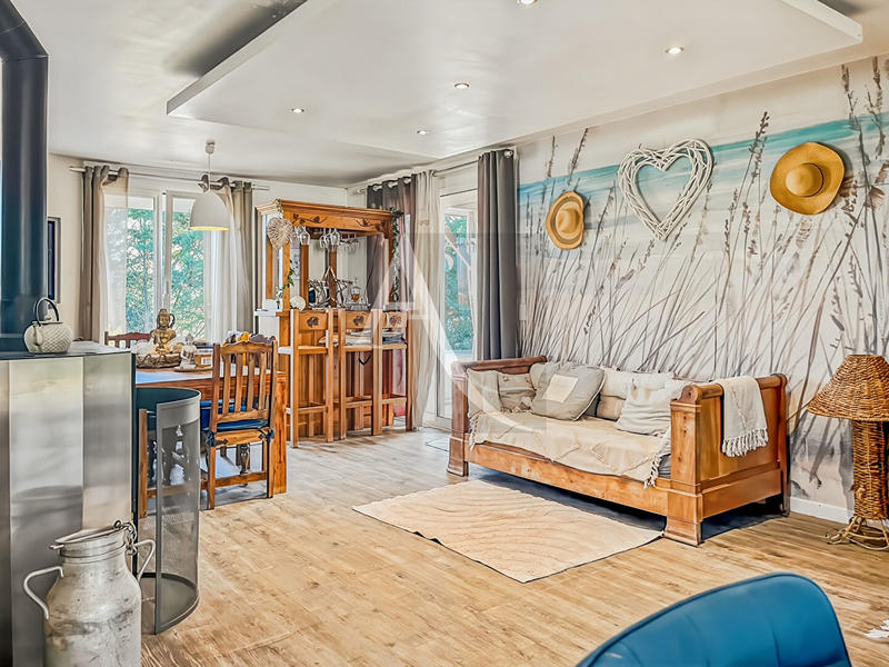 Maison - 180 m² - 6 pièces