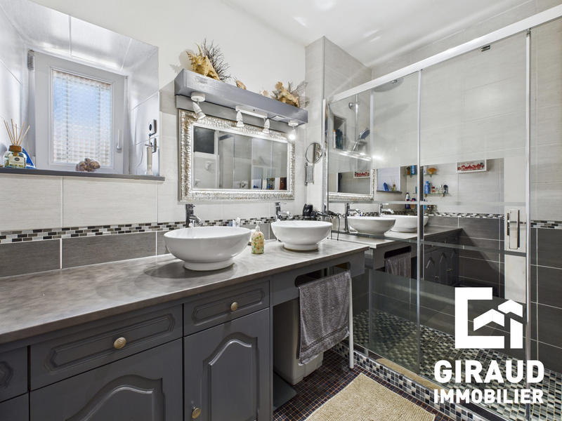 Maison ancienne - 177 m² - 6 pièces