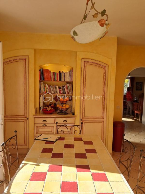 Maison traditionnelle - 180 m² - 6 pièces