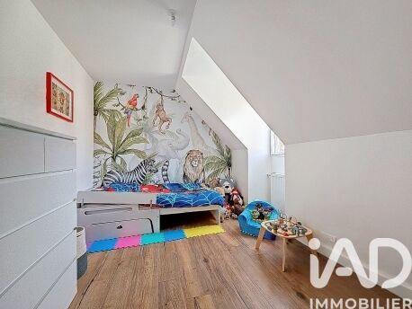 Maison - 99 m² - 5 pièces