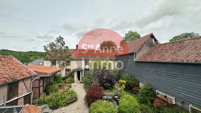 Maison - 240 m² - 4 pièces