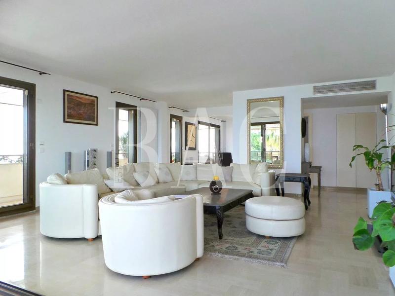 Appartement - 120 m² - 4 pièces