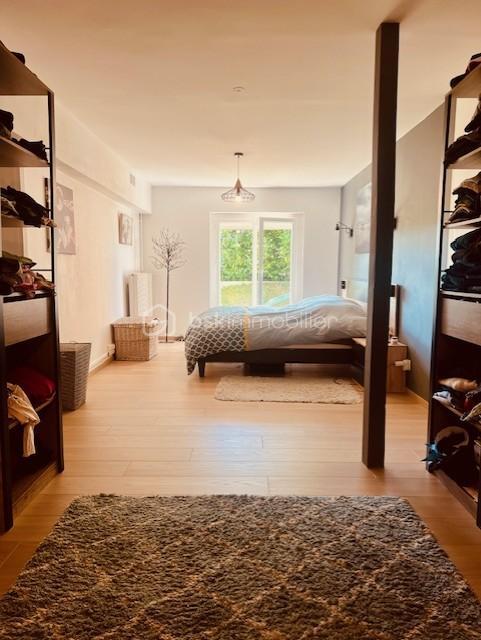 Maison traditionnelle - 175 m² - 7 pièces