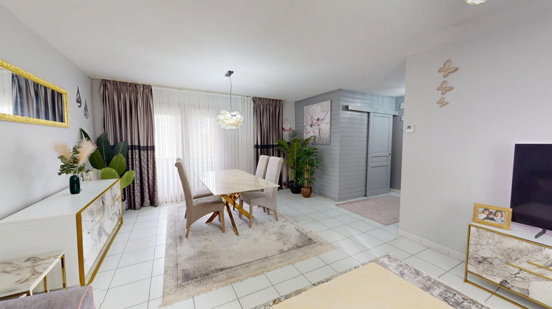 Maison - 110 m² - 4 pièces