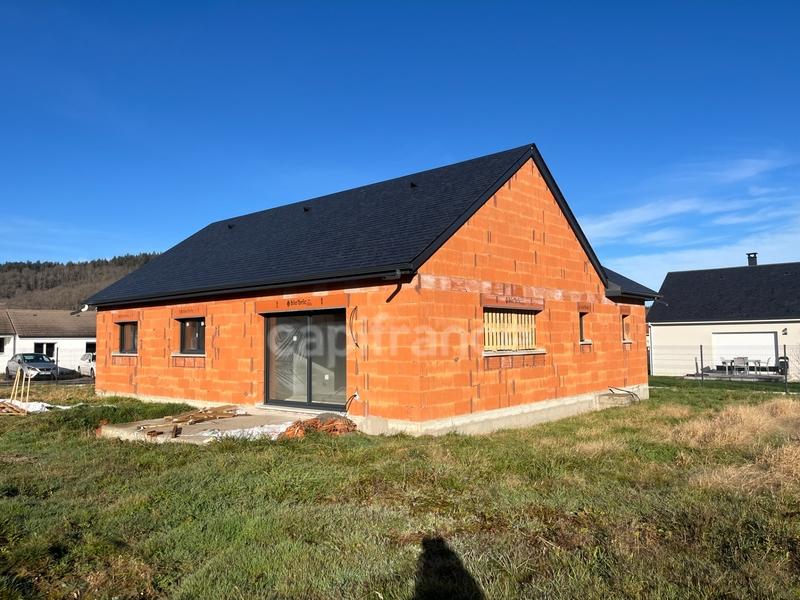 Maison - 100 m² - 4 pièces