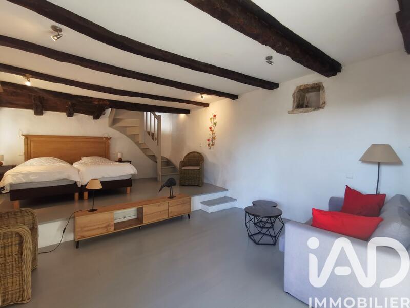 Maison - 305 m² - 10 pièces