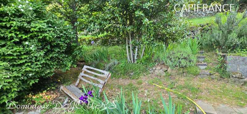 Maison - 176 m² - 9 pièces