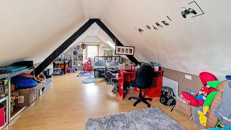 Maison - 105 m² - 4 pièces