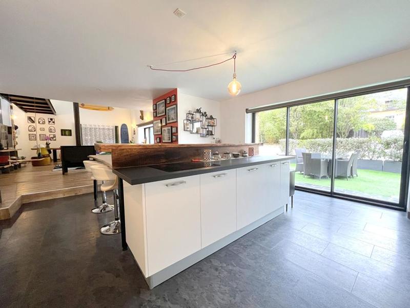 Maison - 184 m² - 5 pièces