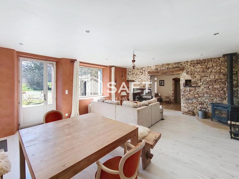 Maison - 205 m² - 6 pièces