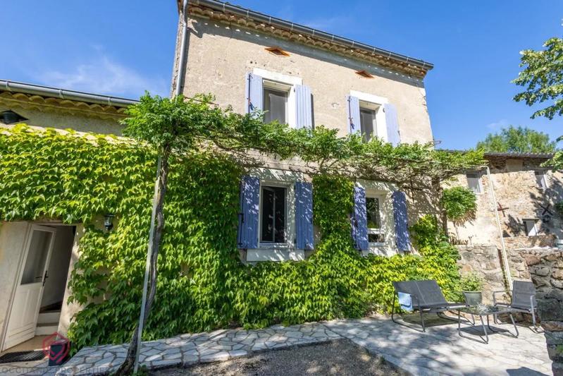 Propriété - 430 m² - 15 pièces