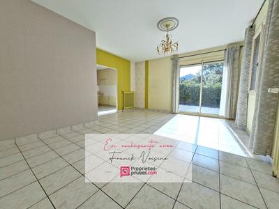 Maison - 93 m² - 7 pièces