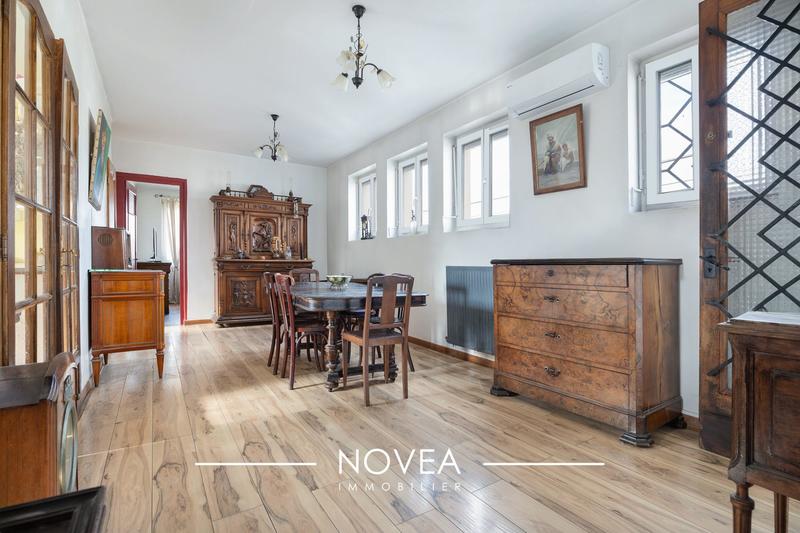 Maison - 160 m² - 6 pièces