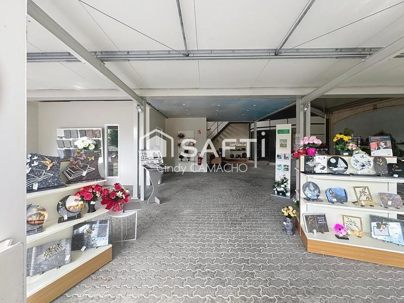 Local commercial - 295 m² - 10 pièces