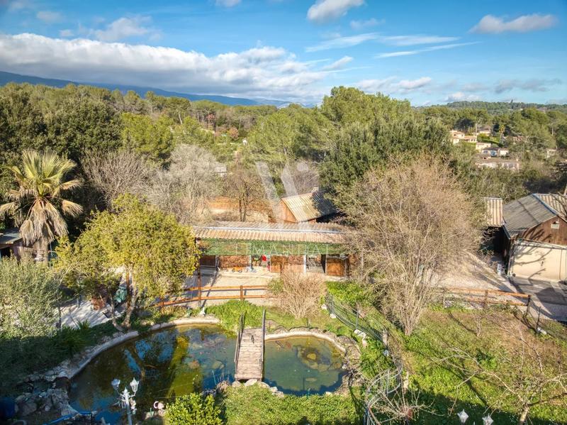 Villa - 350 m² - 5 pièces