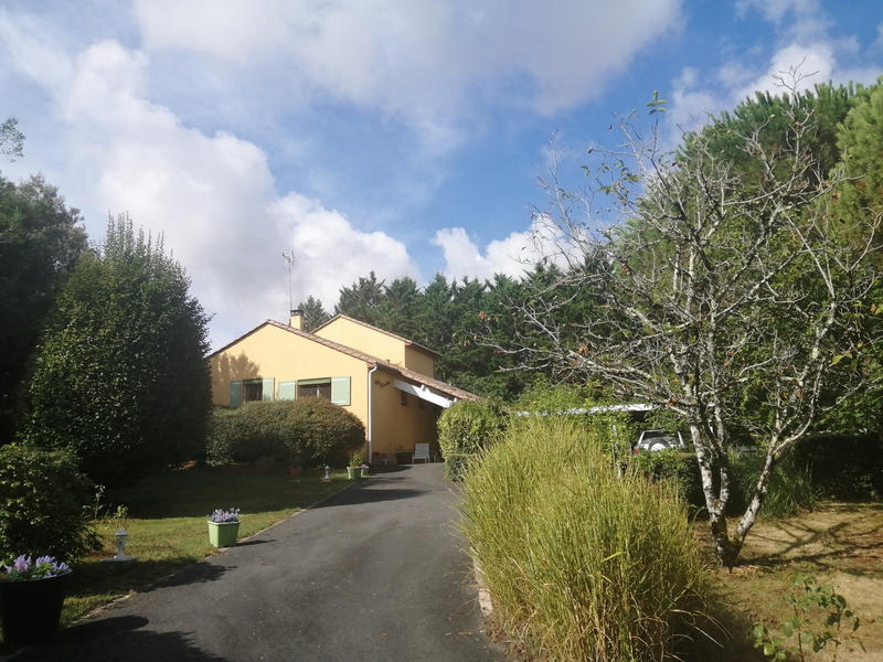 Maison - 141 m² - 8 pièces