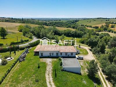 Maison - 252 m² - 6 pièces