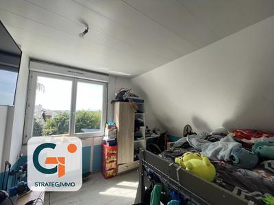 Maison - 97 m² - 6 pièces