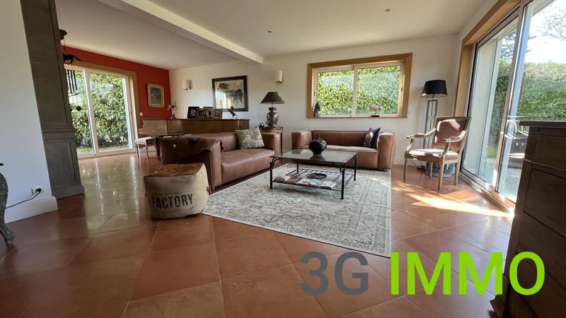 Maison contemporaine - 190 m² - 8 pièces