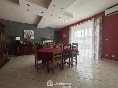 Maison - 206 m² - 6 pièces