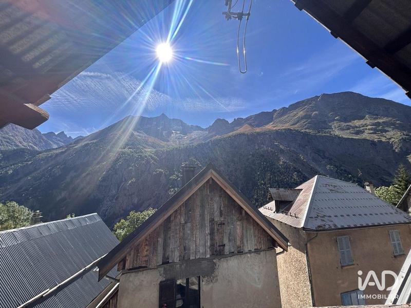 Local commercial - 251 m²