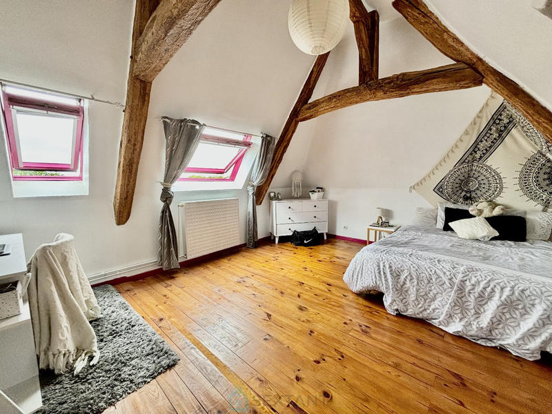 Maison - 206 m² - 7 pièces