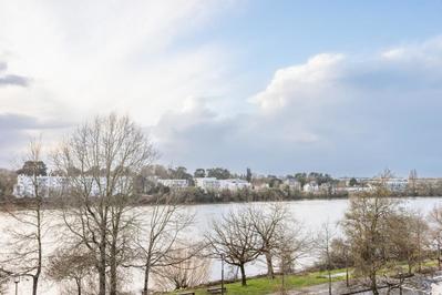 Appartement - 100 m² - 4 pièces