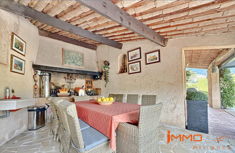 Maison - 197 m² - 6 pièces