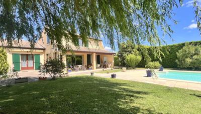 Maison - 206 m² - 11 pièces