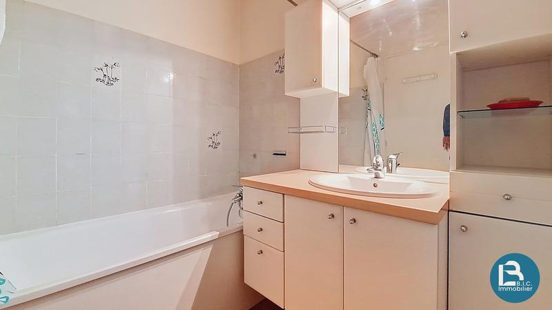 Appartement - 98 m² - 5 pièces