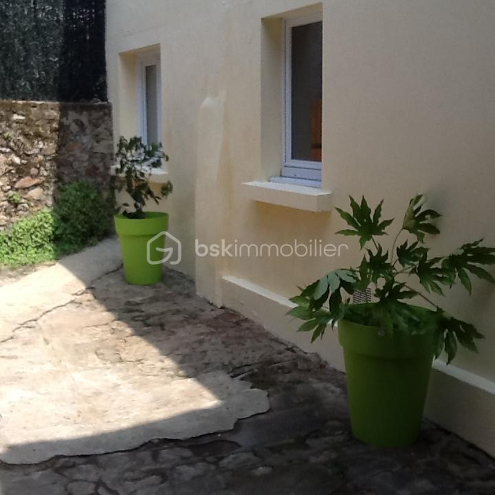 Immeuble - 143 m² - 10 pièces