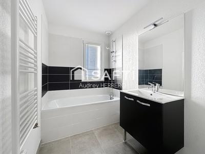 Maison - 64 m² - 3 pièces