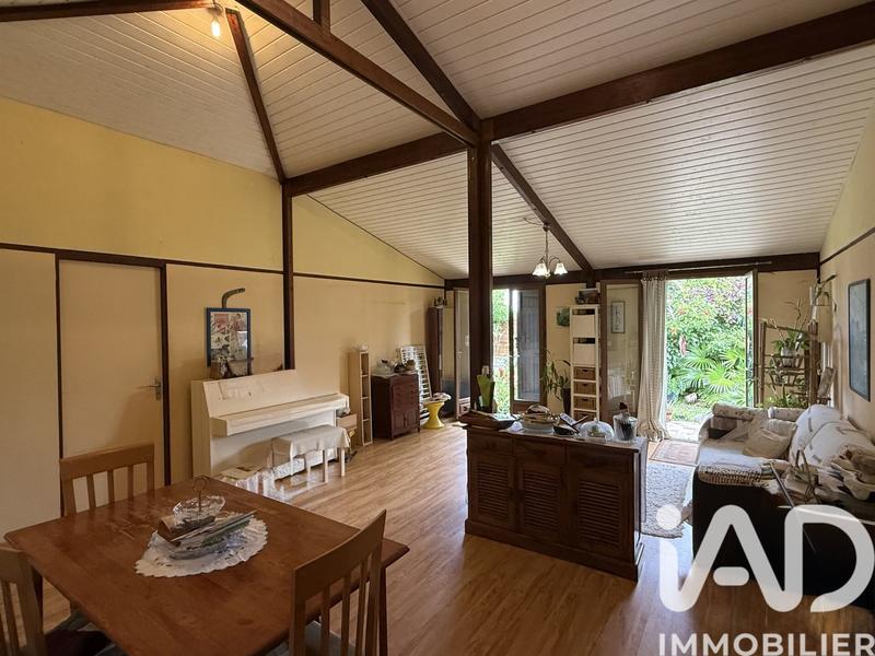 Maison - 110 m² - 4 pièces