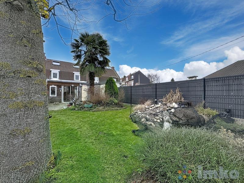 Maison - 93 m² - 5 pièces