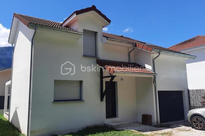 Maison - 115 m² - 4 pièces