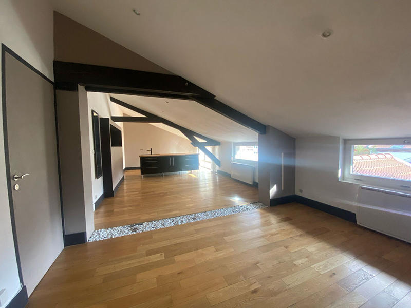 Immeuble - 270 m² - 8 pièces