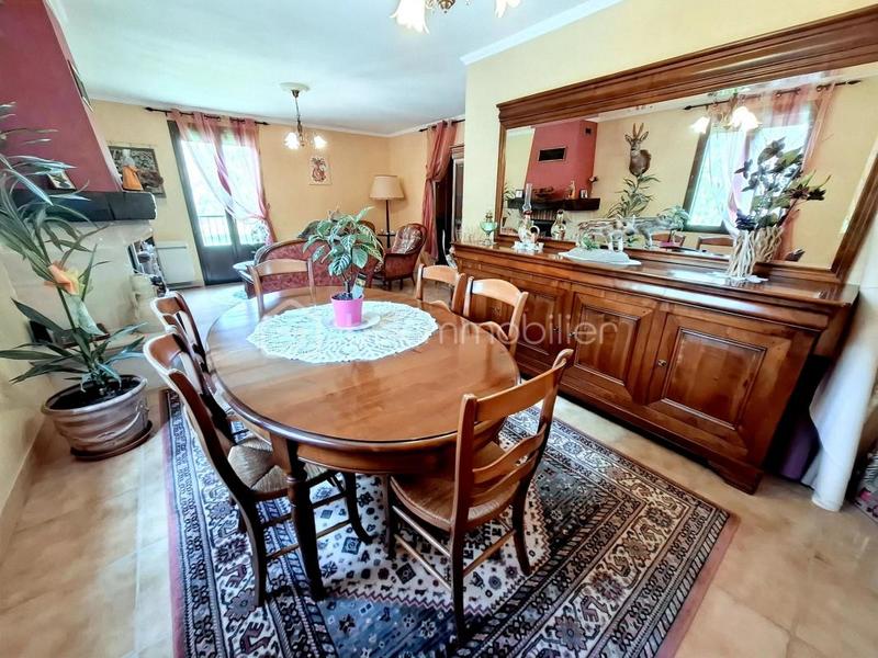 Maison - 143 m² - 6 pièces