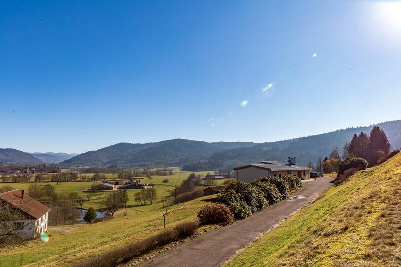 Propriété - 195 m² - 10 pièces