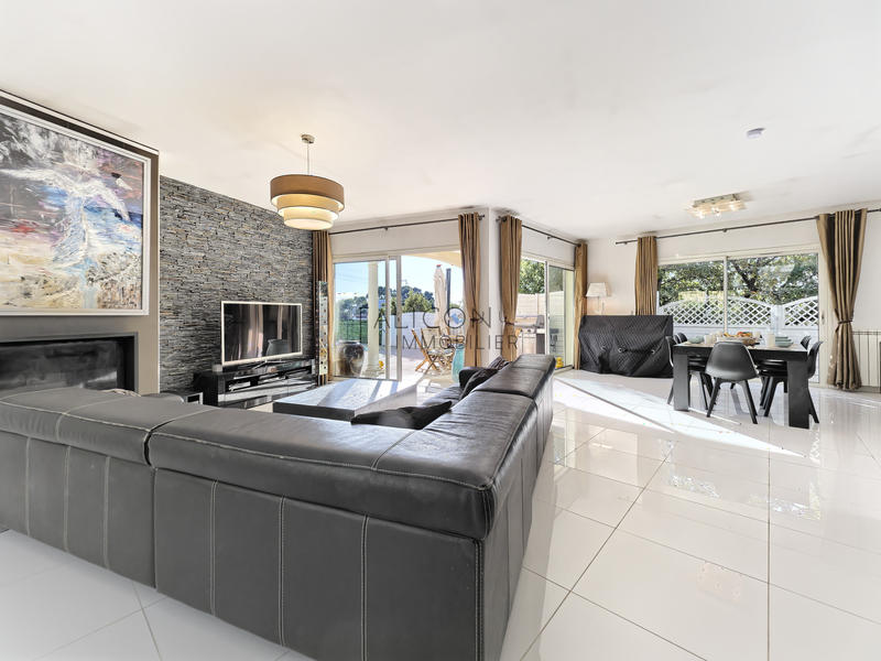 Villa - 165 m² - 6 pièces