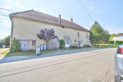 Maison - 179 m² - 9 pièces