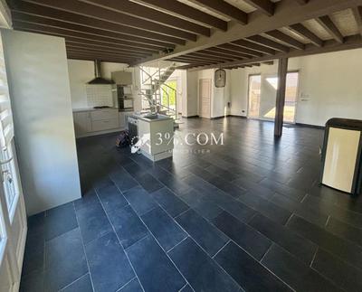 Maison d'architecte - 230 m² - 7 pièces