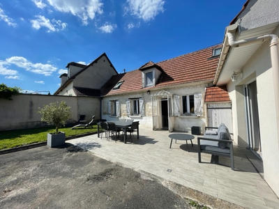 Maison - 104 m² - 5 pièces