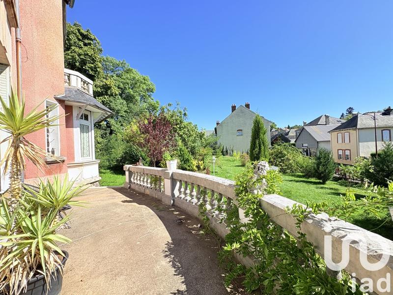 Maison - 271 m² - 9 pièces