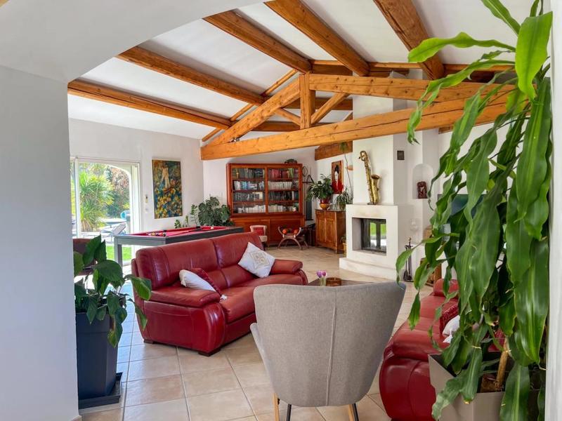 Villa - 210 m² - 7 pièces