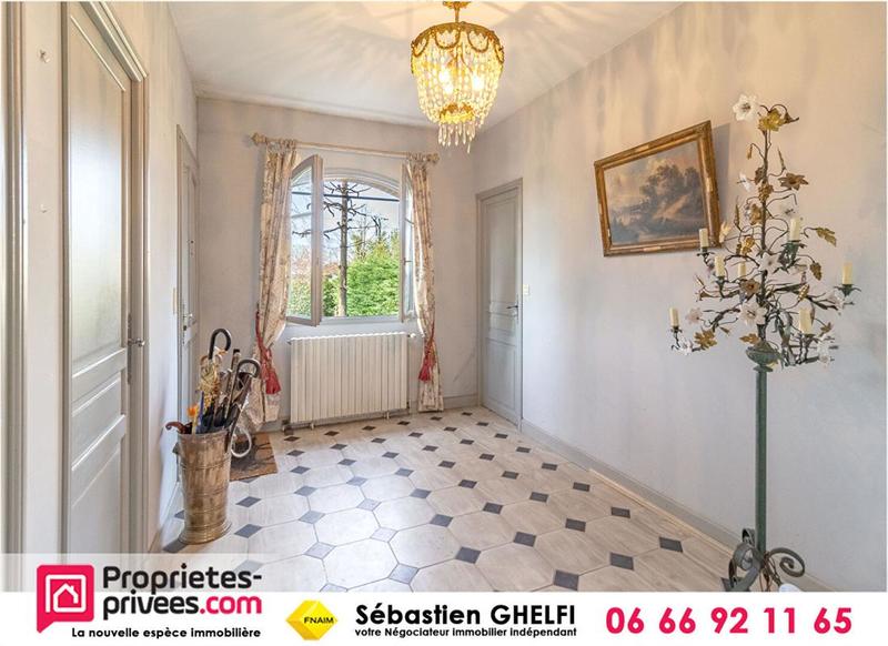 Maison - 198 m² - 11 pièces