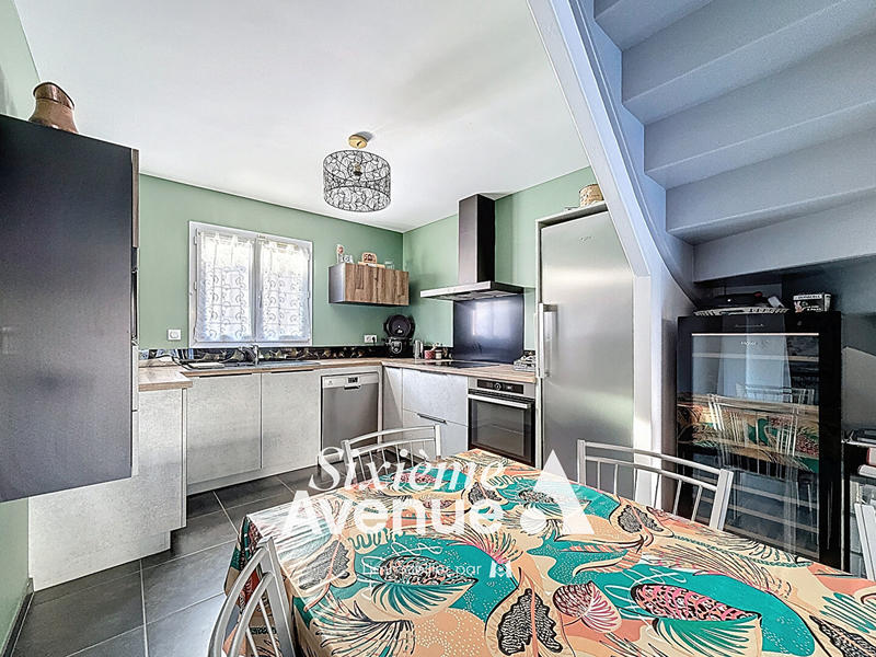 Maison - 104 m² - 5 pièces